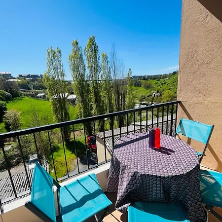 T4 85m2 Spacieux Climatisation Parking Appartamento *